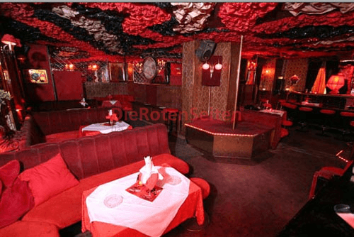 QUEEN CLUB photo 